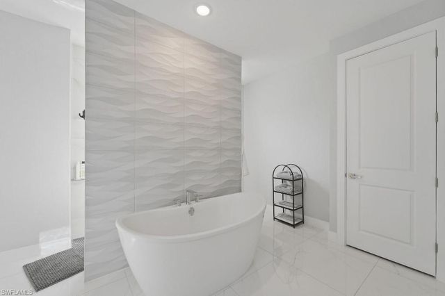 2118 SW 14th PL, Cape Coral, FL 33991