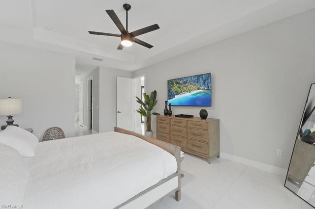 2118 SW 14th PL, Cape Coral, FL 33991