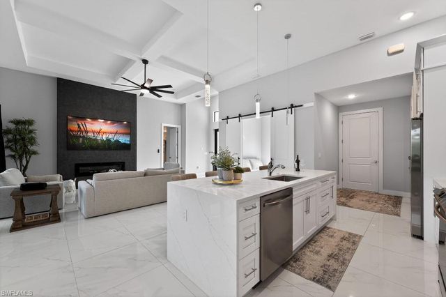 2118 SW 14th PL, Cape Coral, FL 33991