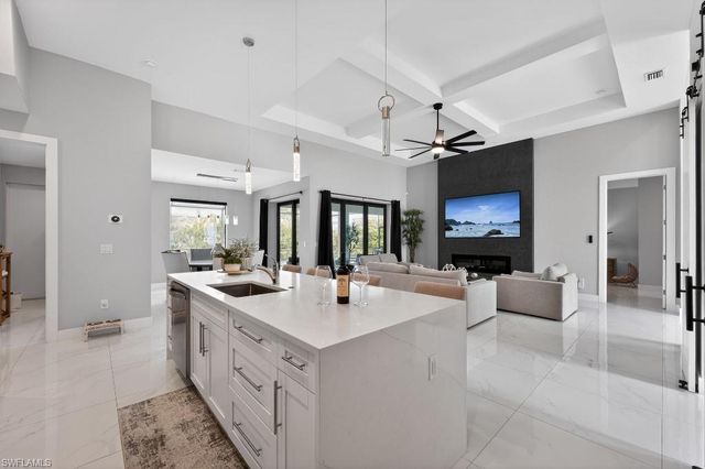 2118 SW 14th PL, Cape Coral, FL 33991