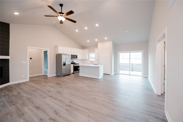 3221 Brook Landing Court, Des Moines, IA 50317
