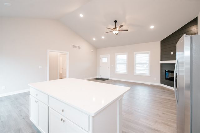 3221 Brook Landing Court, Des Moines, IA 50317