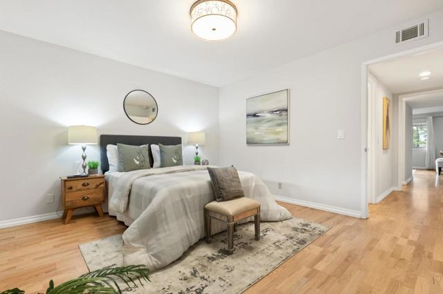 2315 Eastridge Avenue 724, Menlo Park, CA 94025