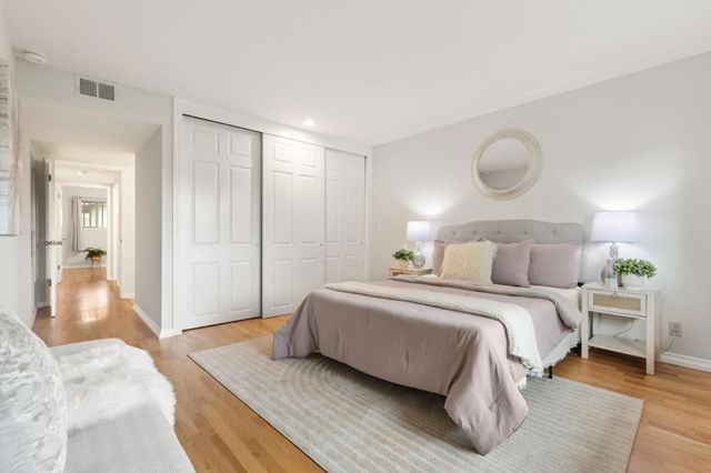 2315 Eastridge Avenue 724, Menlo Park, CA 94025