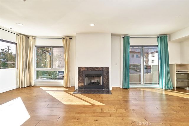 1036 S Serrano 105, Los Angeles, CA 90006