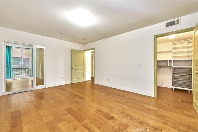 1036 S Serrano 105, Los Angeles, CA 90006