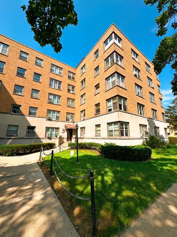 2606 W Balmoral Avenue 311, Chicago, IL 60625
