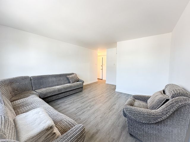 2606 W Balmoral Avenue 311, Chicago, IL 60625