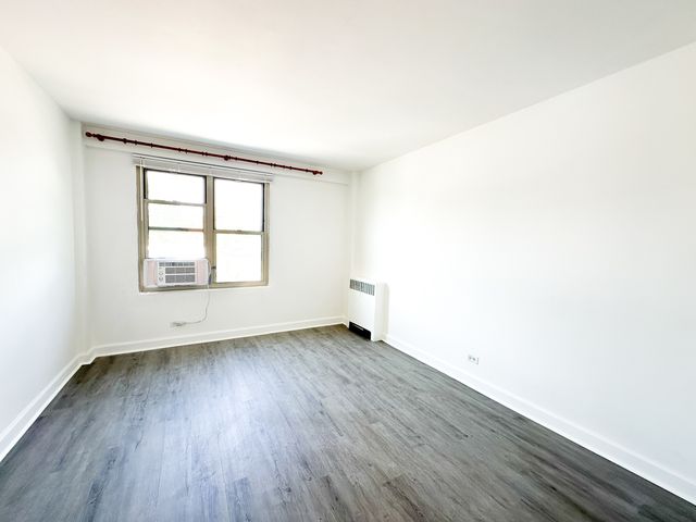 2606 W Balmoral Avenue 311, Chicago, IL 60625