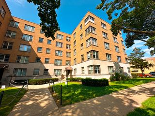2606 W Balmoral Avenue 311, Chicago, IL 60625
