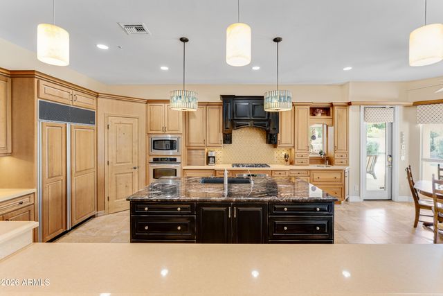 11233 E DEL TIMBRE Drive, Scottsdale, AZ 85259