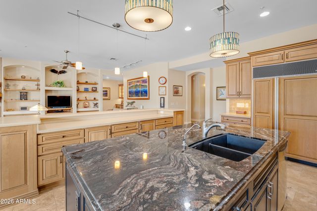 11233 E DEL TIMBRE Drive, Scottsdale, AZ 85259