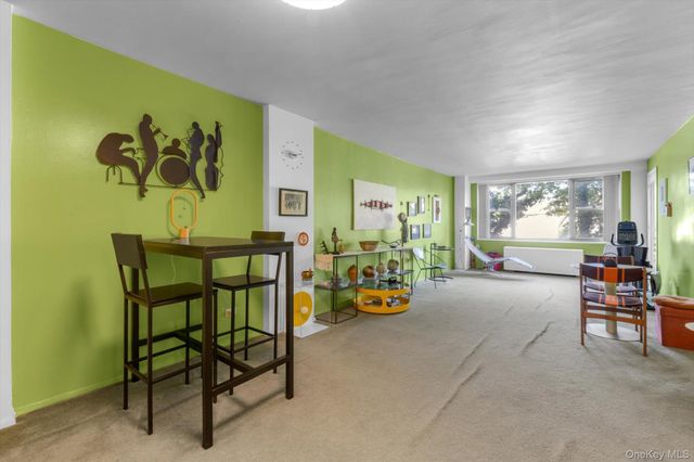 61-20 Grand Central Parkway A208, Forest Hills, NY 11375