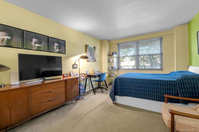 61-20 Grand Central Parkway A208, Forest Hills, NY 11375