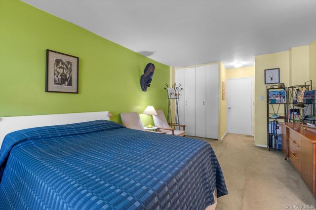 61-20 Grand Central Parkway A208, Forest Hills, NY 11375