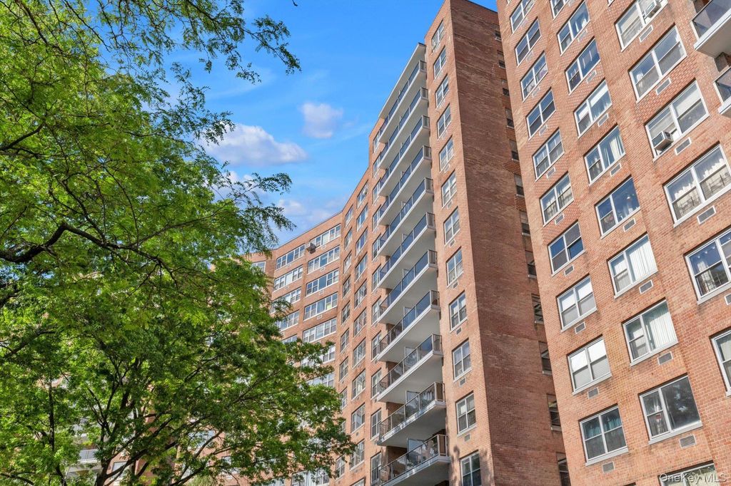 61-20 Grand Central Parkway A208, Forest Hills, NY 11375
