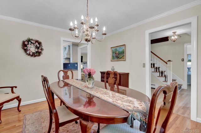 31 Penelope Drive, East Setauket, NY 11733