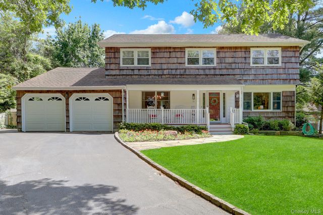 31 Penelope Drive, East Setauket, NY 11733