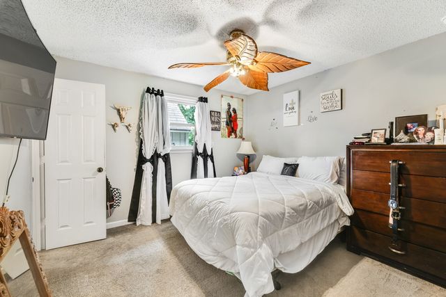 402 Wilkinson Ln, White House, TN 37188