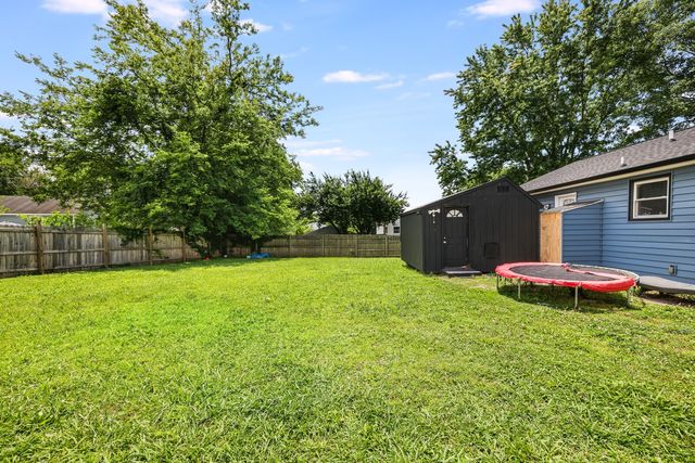 402 Wilkinson Ln, White House, TN 37188