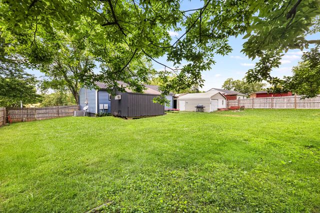 402 Wilkinson Ln, White House, TN 37188
