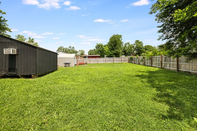 402 Wilkinson Ln, White House, TN 37188