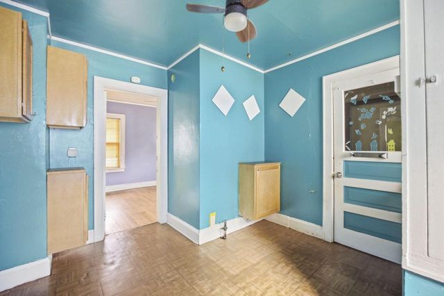 4044 N 40th STREET, Milwaukee, WI 53216