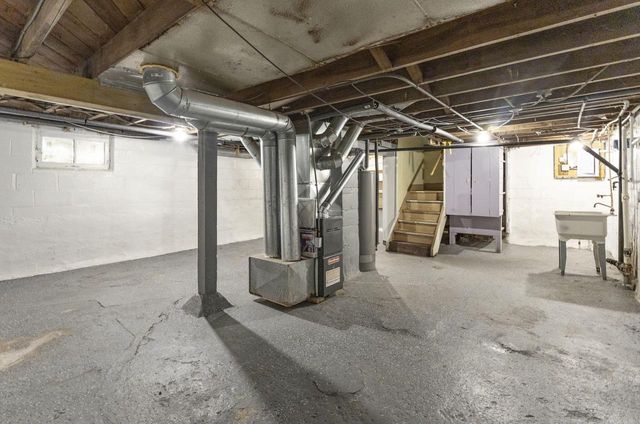 4044 N 40th STREET, Milwaukee, WI 53216