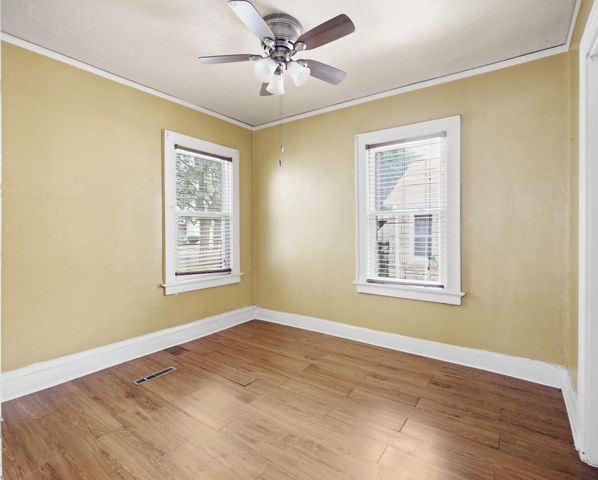4044 N 40th STREET, Milwaukee, WI 53216