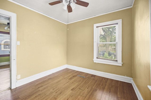 4044 N 40th STREET, Milwaukee, WI 53216