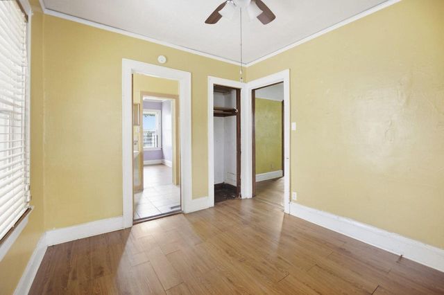 4044 N 40th STREET, Milwaukee, WI 53216