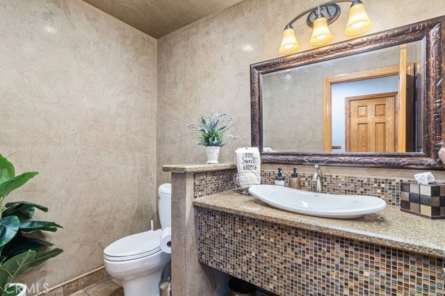 7616 Jayhawk, Jurupa Valley, CA 92509