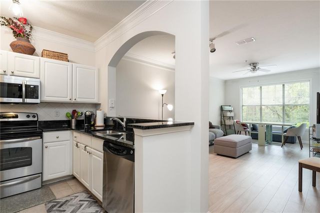 1128 Westchester Ridge NE, Brookhaven, GA 30319