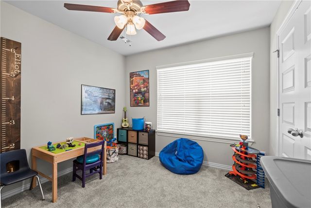 2102 N Carl Street, Siloam Springs, AR 72761