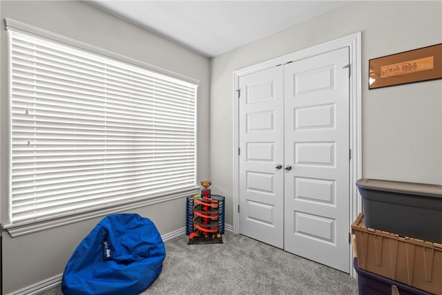 2102 N Carl Street, Siloam Springs, AR 72761