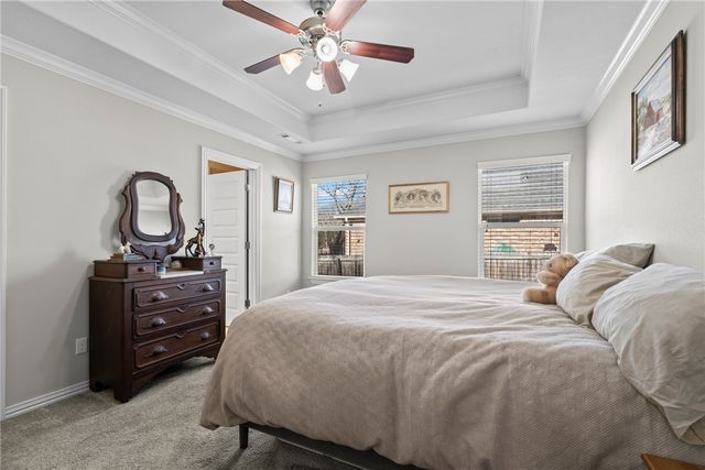 2102 N Carl Street, Siloam Springs, AR 72761