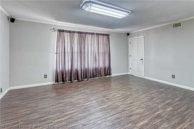 6307 S Atlanta Street, Fort Smith, AR 72903