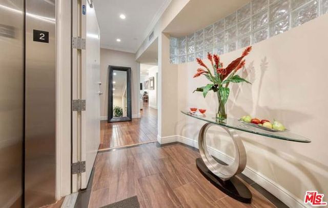 918 S Wooster Street 2, Los Angeles, CA 90035