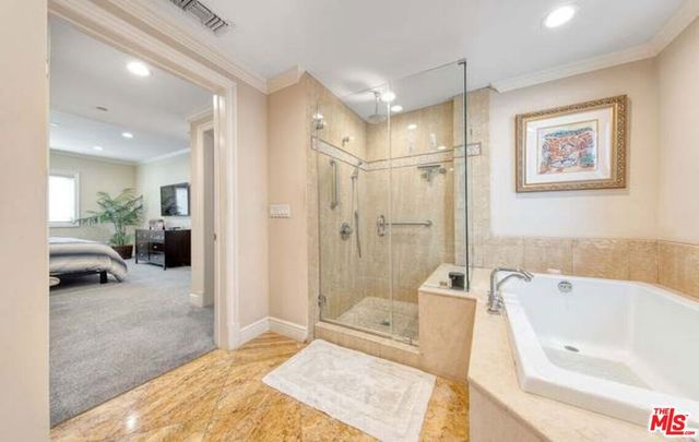 918 S Wooster Street 2, Los Angeles, CA 90035