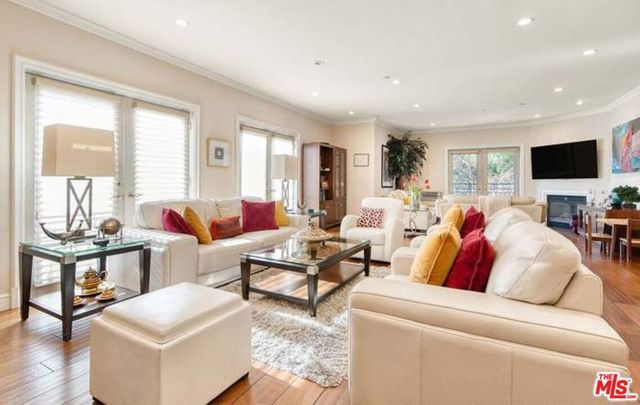 918 S Wooster Street 2, Los Angeles, CA 90035