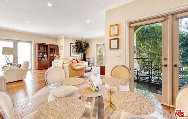 918 S Wooster Street 2, Los Angeles, CA 90035