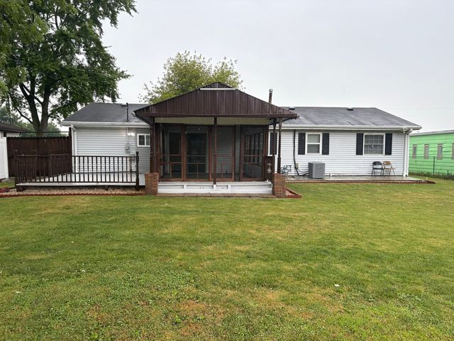 11071 E Fisher Road, Rochelle, IL 60168