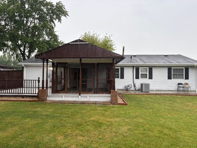 11071 E Fisher Road, Rochelle, IL 60168