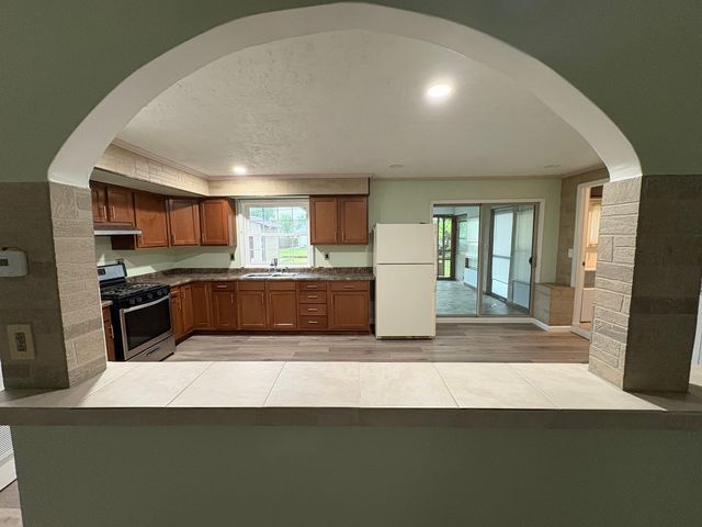 11071 E Fisher Road, Rochelle, IL 60168