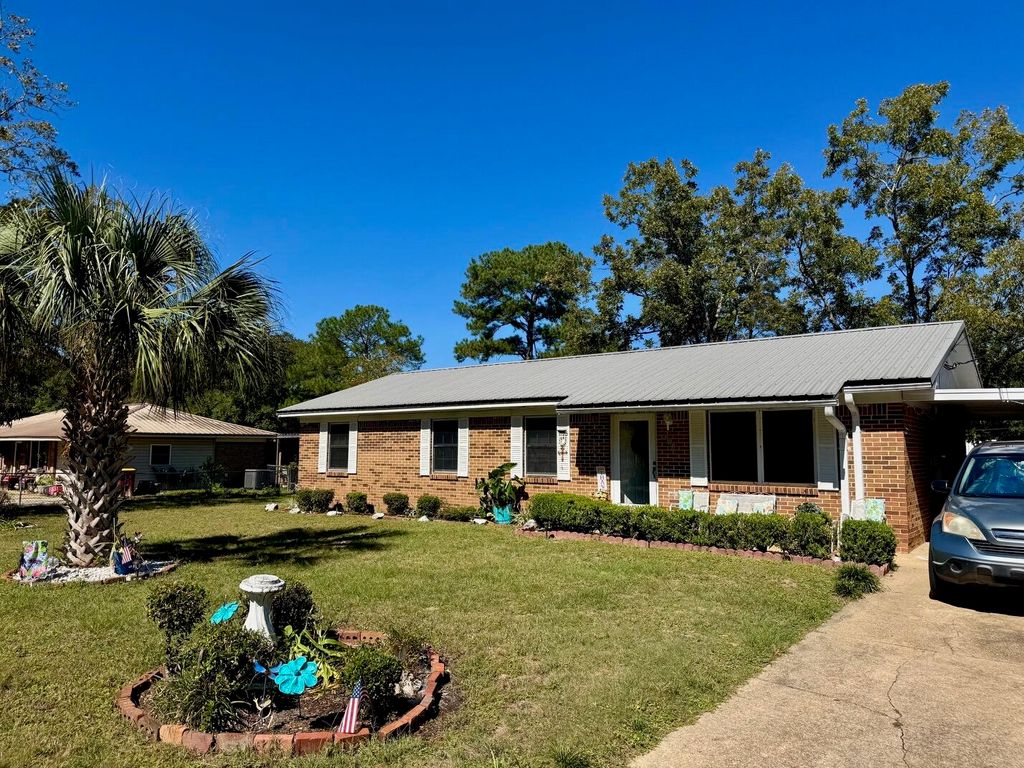 112 Oglesby Avenue, Crestview, FL 32536