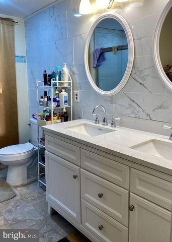 220 N 3RD ST, Millville, NJ 08332