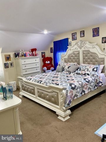 220 N 3RD ST, Millville, NJ 08332