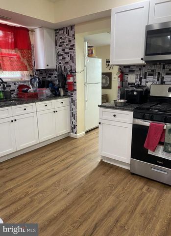 220 N 3RD ST, Millville, NJ 08332