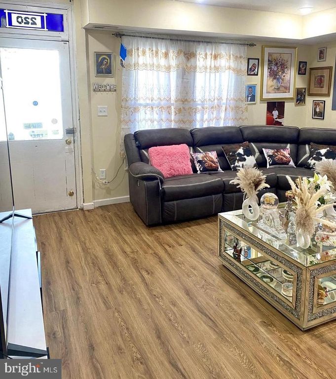 220 N 3RD ST, Millville, NJ 08332