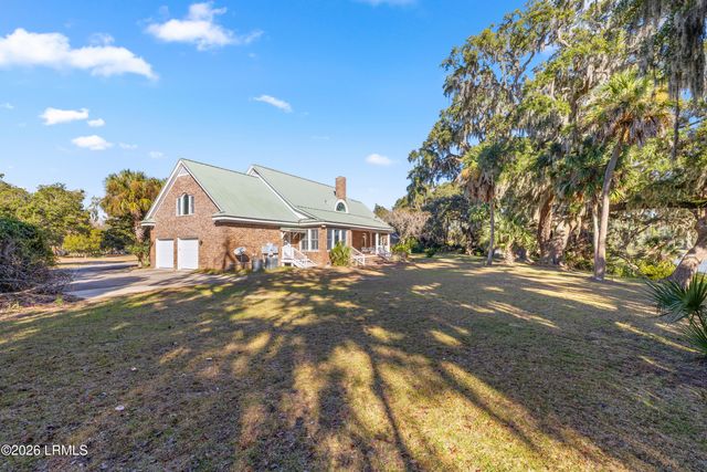 136 Retreat Plantation, Beaufort, SC 29902
